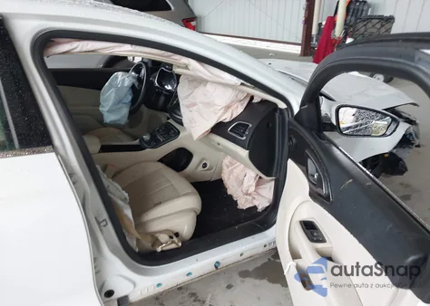 2015 Chrysler 200 C из США, поврежденный, VIN 1C3CCCCB4FN607229